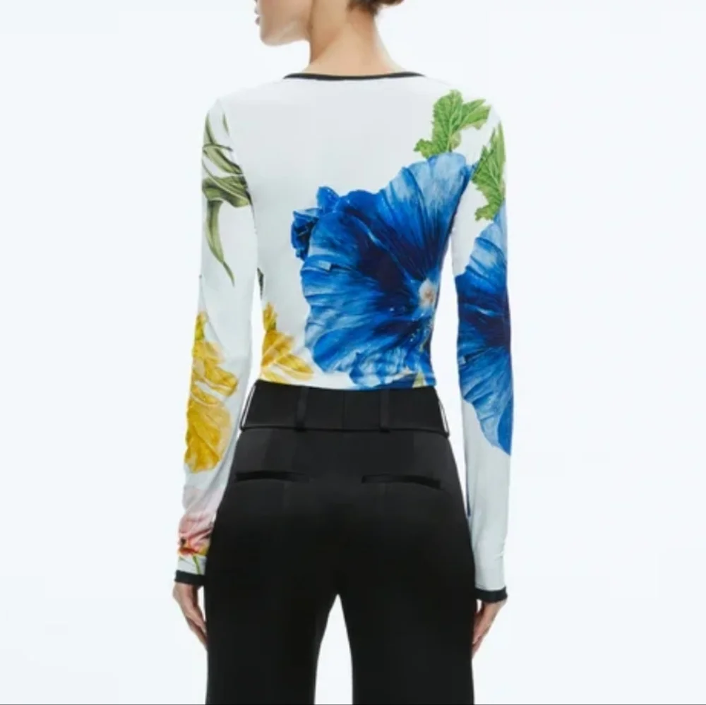 ALICE + OLIVIA Long Sleeved Top - Picture 3 of 8